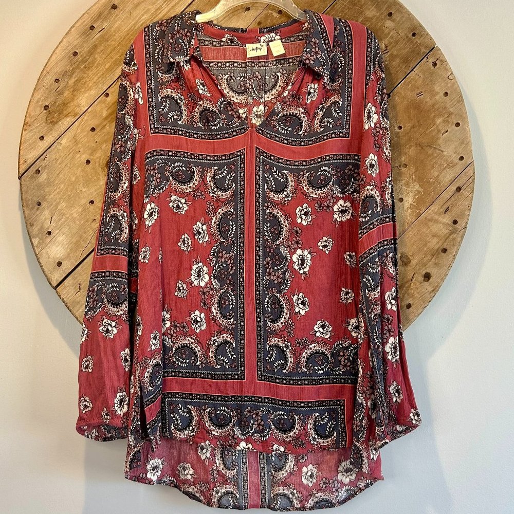 Rayon Daytrip Tunic V-neck Top Long Sleeves Flower Pattern Pink Pale Rose Color